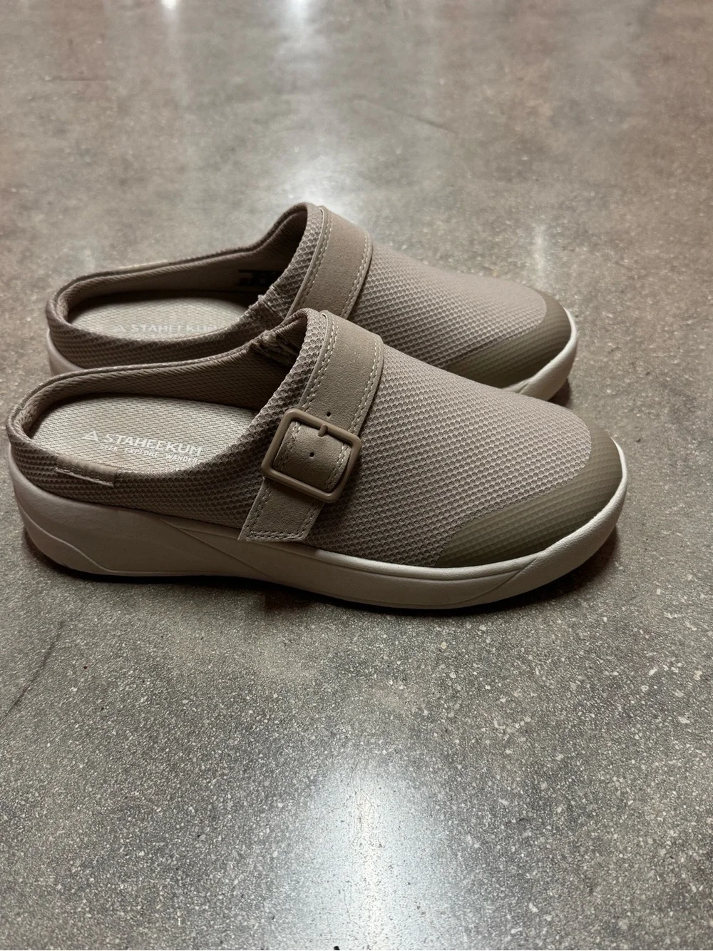 Staheekum Women's Beige Slip-On Breathable Cushioned Footbed Shoe Size 6